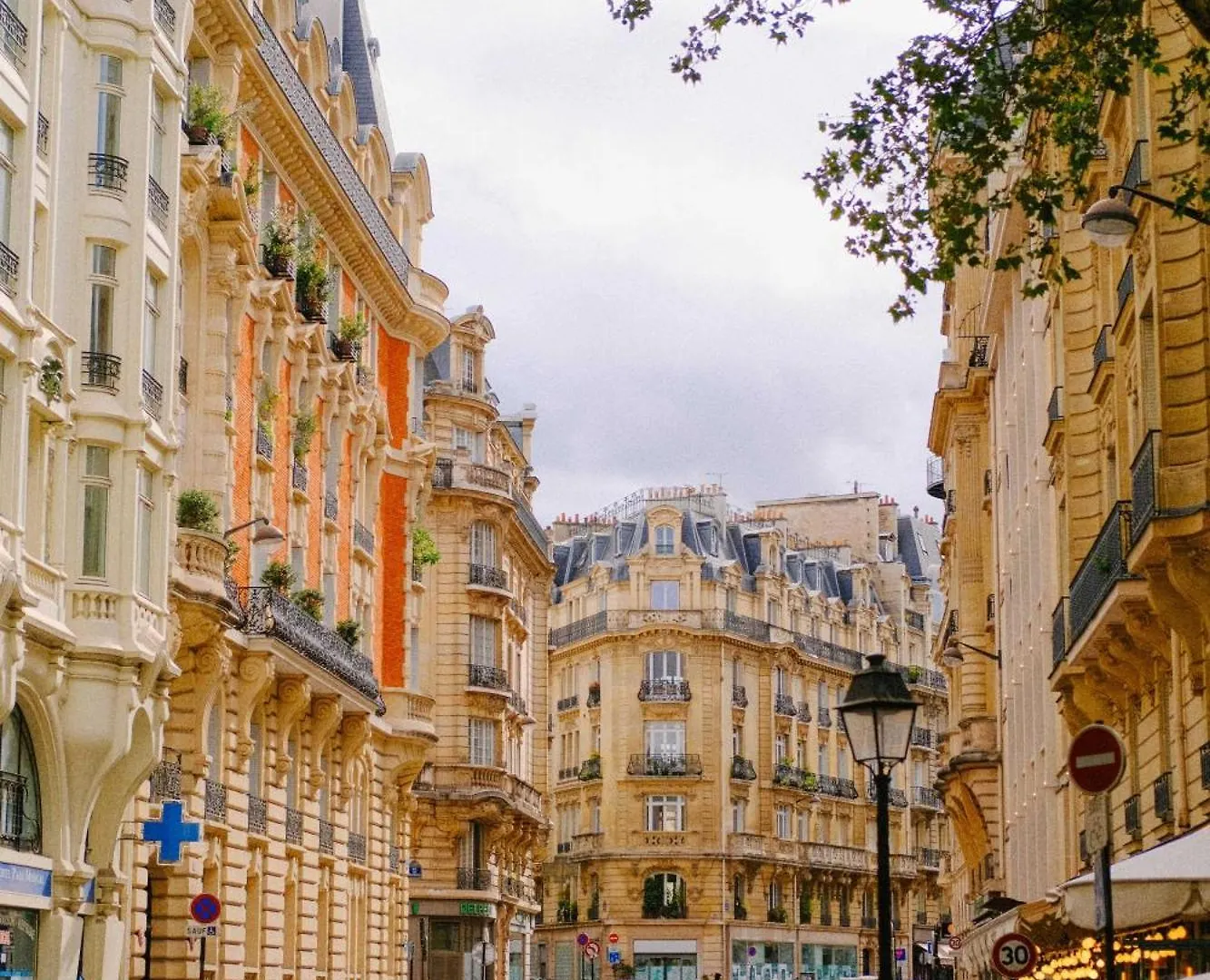 Authentic - 1br-4p - Centre Pompidou Apartment